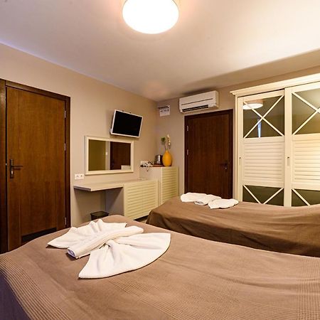 Antique Boutique Hotel Pavel Banya Exterior photo